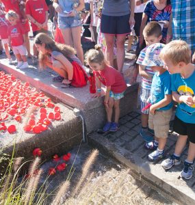 Duck race at the 2017 CommUniversity Day