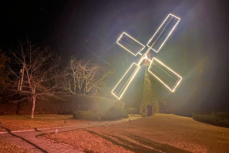 Windmill lit 24 10