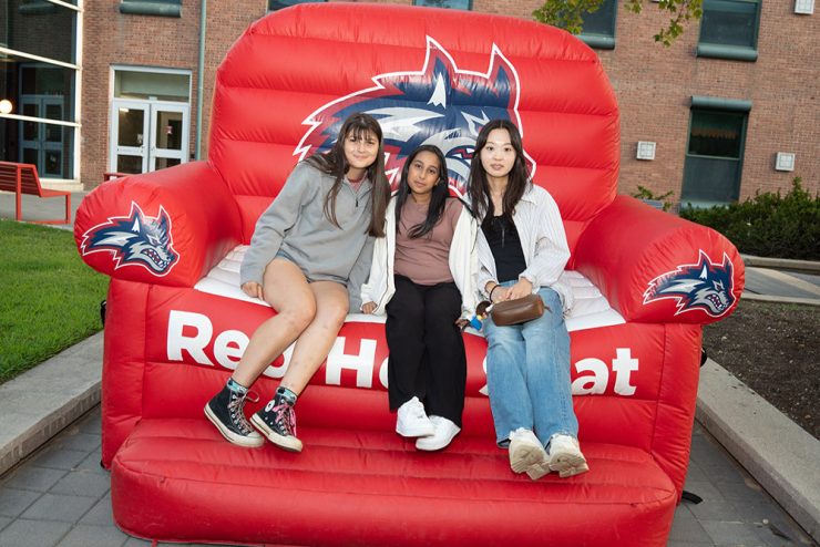 Seawolves welcome plaza 1