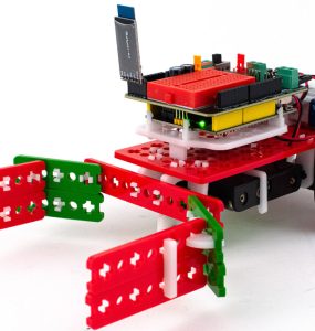 Snappyxo wheeled sweeper robot