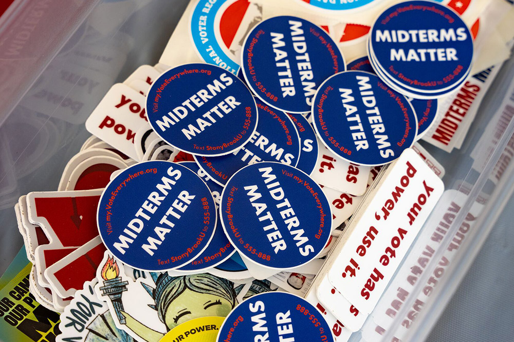 Voter registration buttons