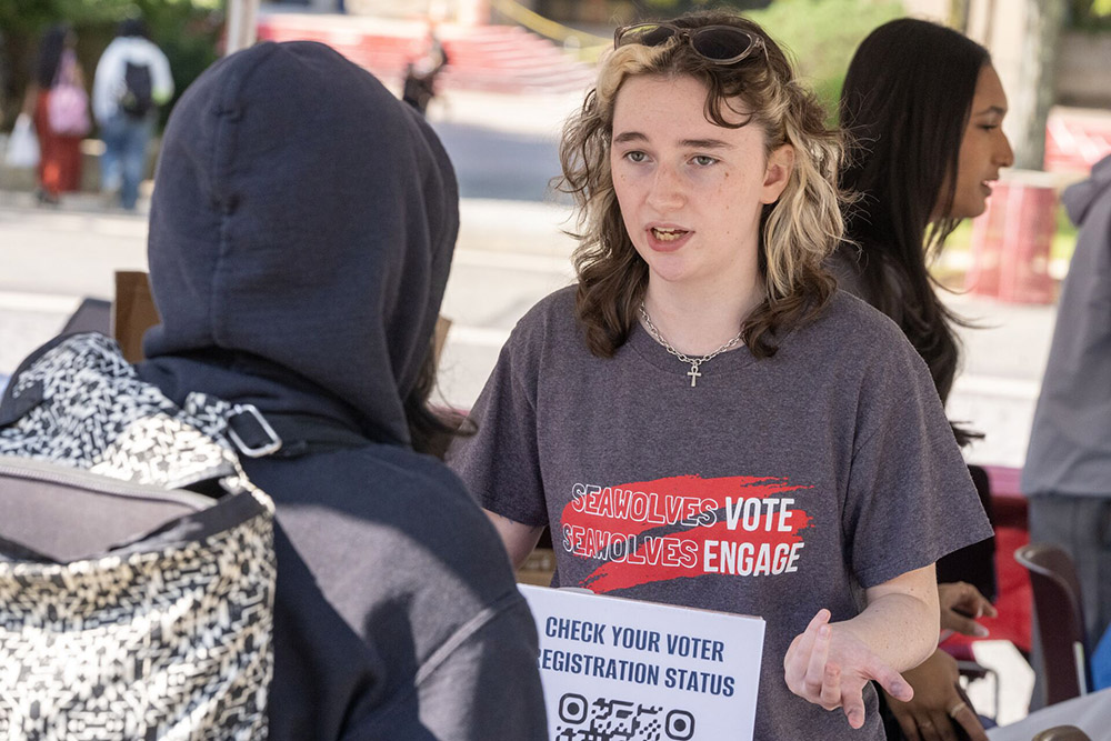 Voter registration drive at the SAC Plaza